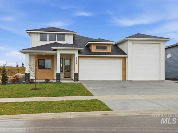 7838 W Flathead Lake St, Eagle, ID 83616