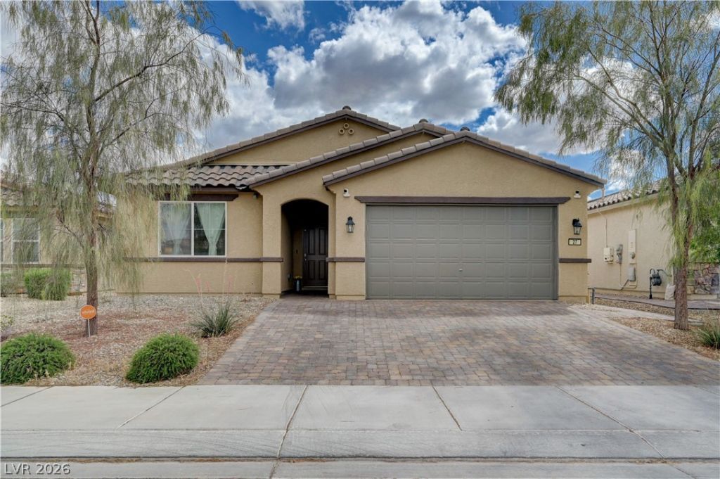 27 Red Sandstone Avenue, North Las Vegas, NV 89031