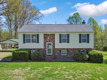 6421 HALEYS MILL ROAD, SPOTSYLVANIA, VA 22551