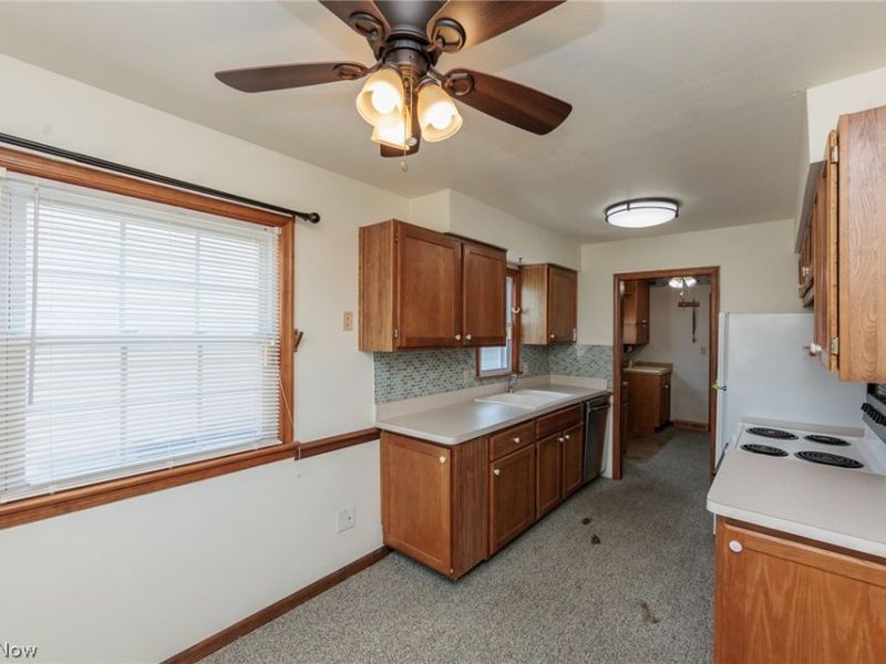 6103 Allanwood Drive, Parma, OH 44129 Photo 18