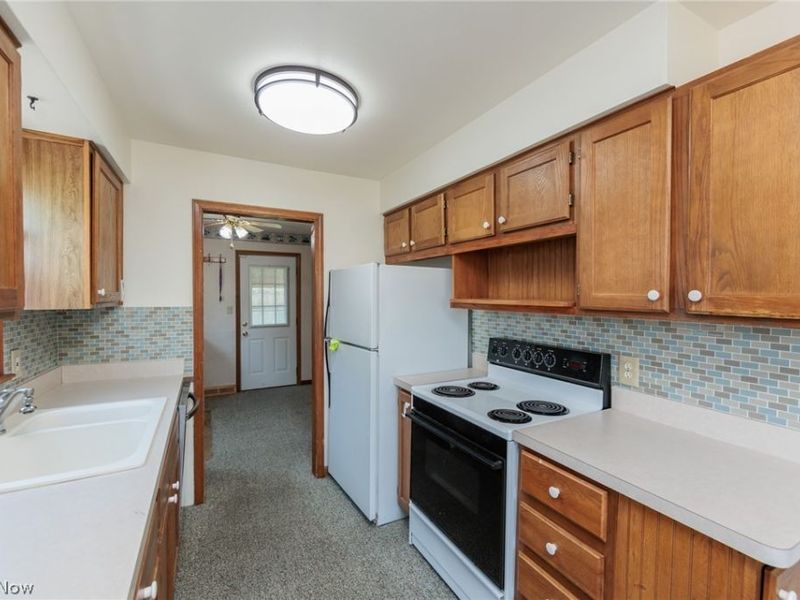 6103 Allanwood Drive, Parma, OH 44129 Photo 20