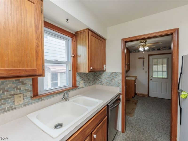 6103 Allanwood Drive, Parma, OH 44129 Photo 23