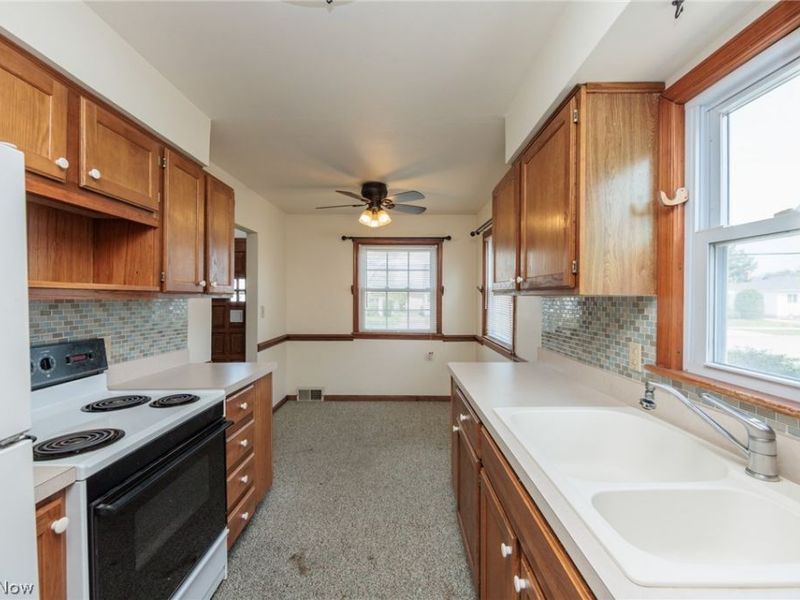 6103 Allanwood Drive, Parma, OH 44129 Photo 26