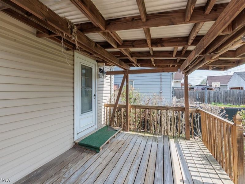 6103 Allanwood Drive, Parma, OH 44129 Photo 8