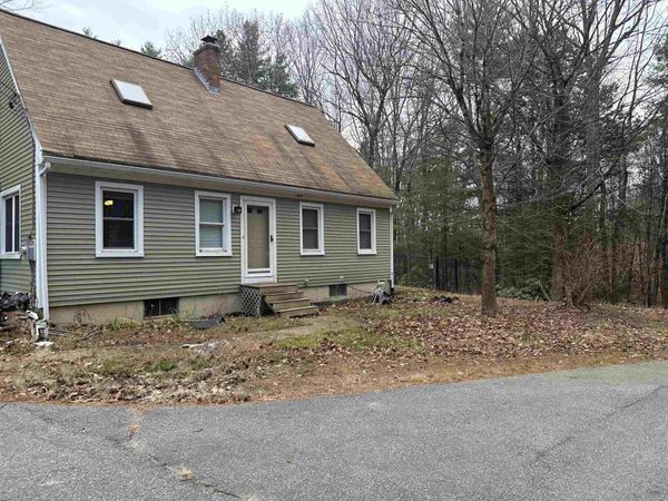 61 Beaver Pond Road, Weare, NH 03281