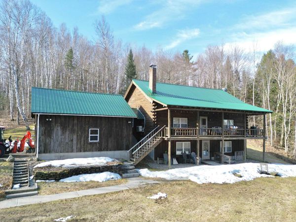 228 Juniper Lane, Lyndon, VT 05851
