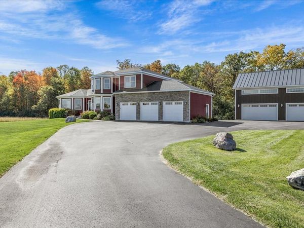 270 Sutton Farm Drive, Shelburne, VT 05482