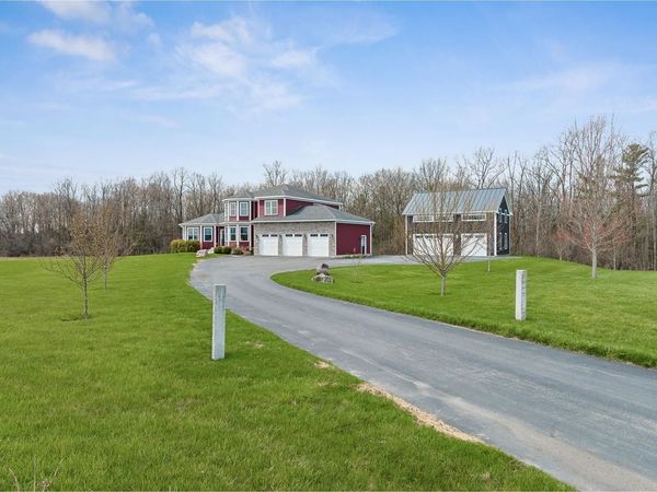 270 Sutton Farm Drive, Shelburne, VT 05482