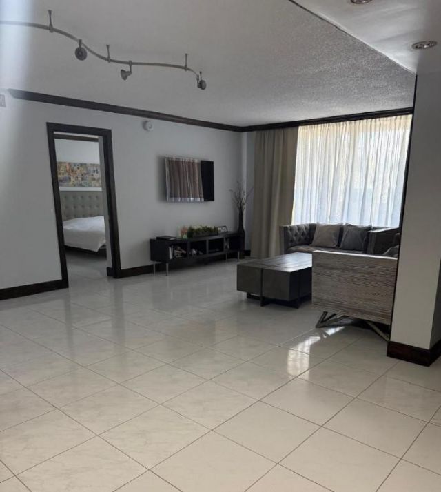 1833 S Ocean Drive, Unit 1209, Hallandale Beach, FL 33009 Photo