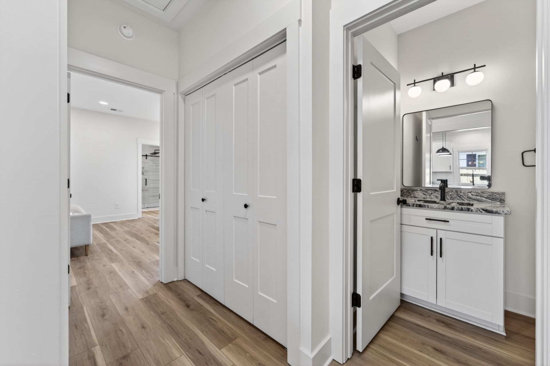 4833 Williams Avenue Photo 16