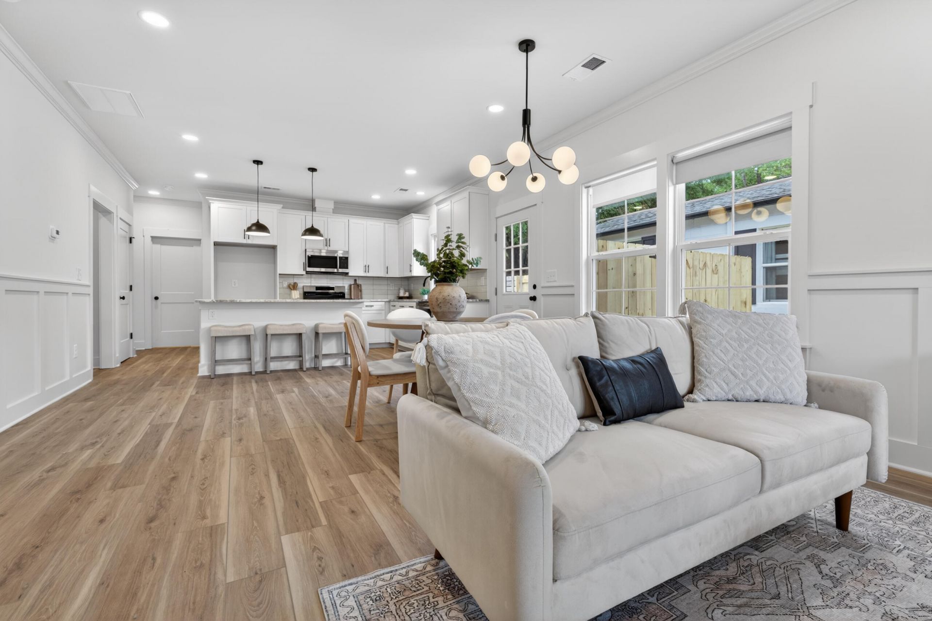 4833 Williams Avenue Photo 7