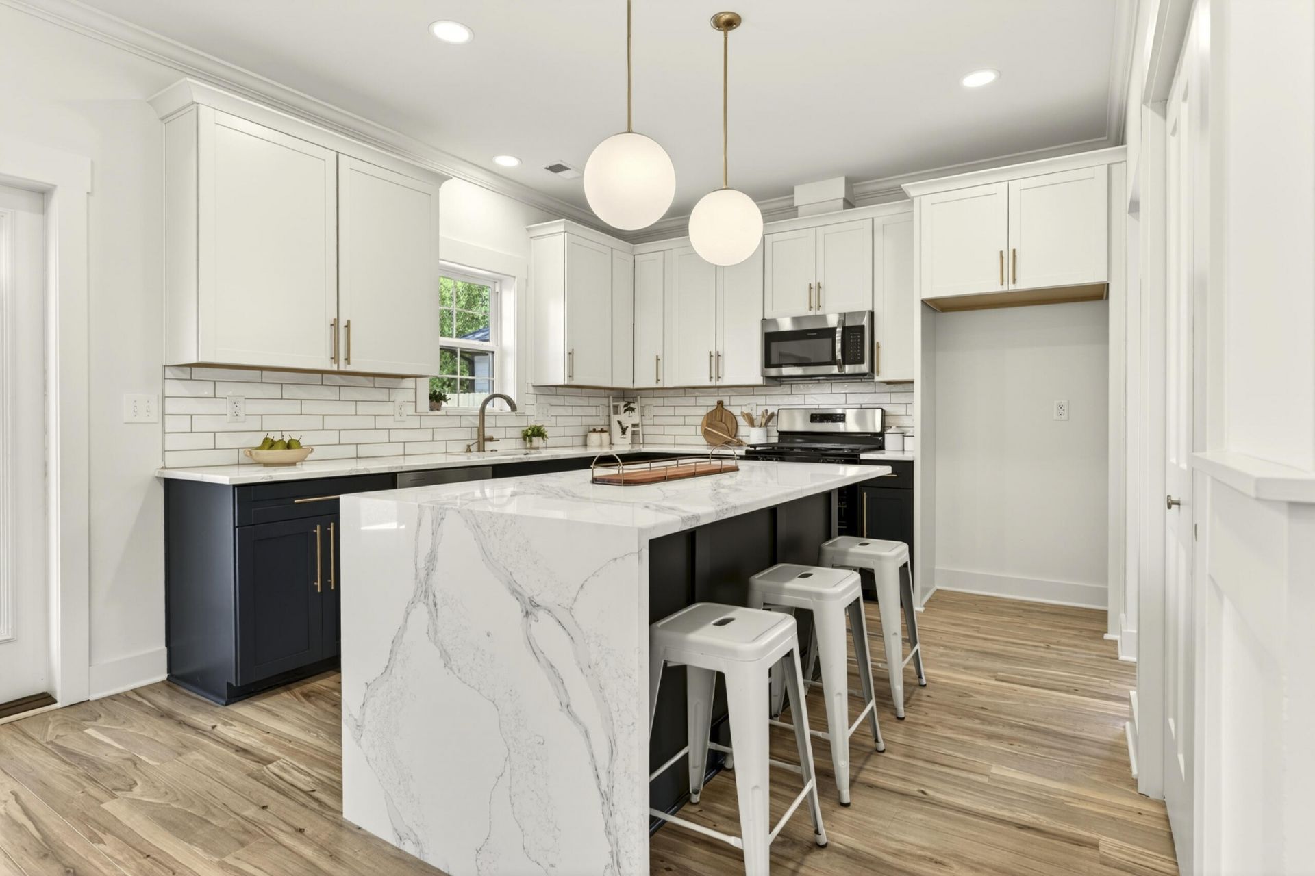 4831 Williams Avenue Photo 10