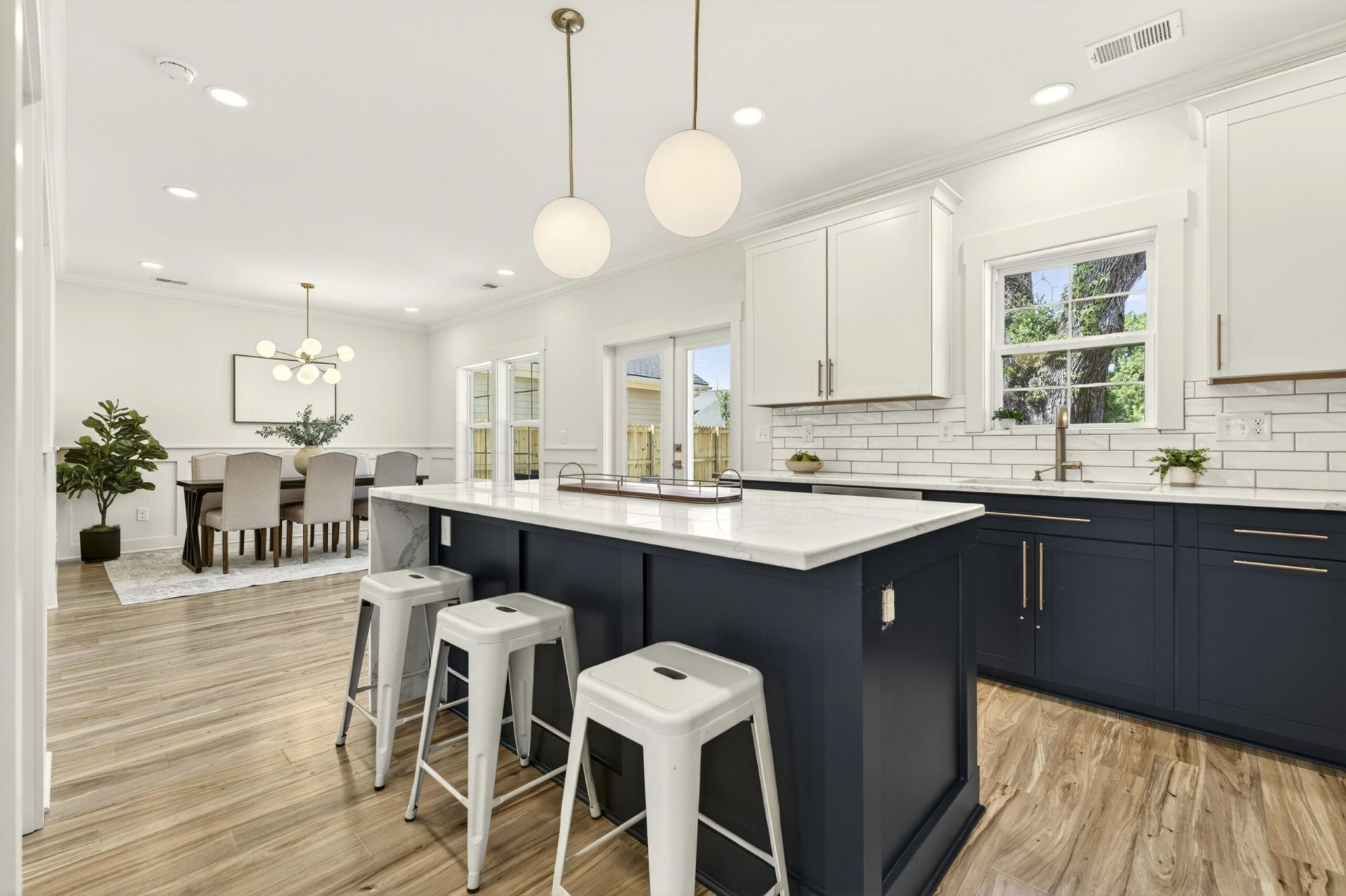 4831 Williams Avenue Photo 11