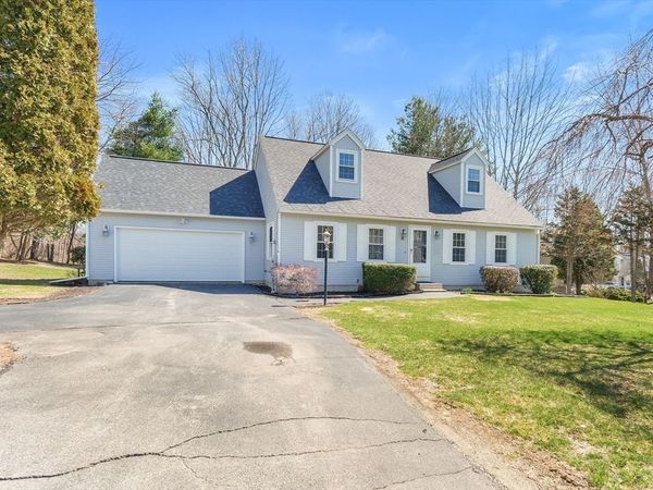 4 Lilacwood, Haverhill, MA 01832