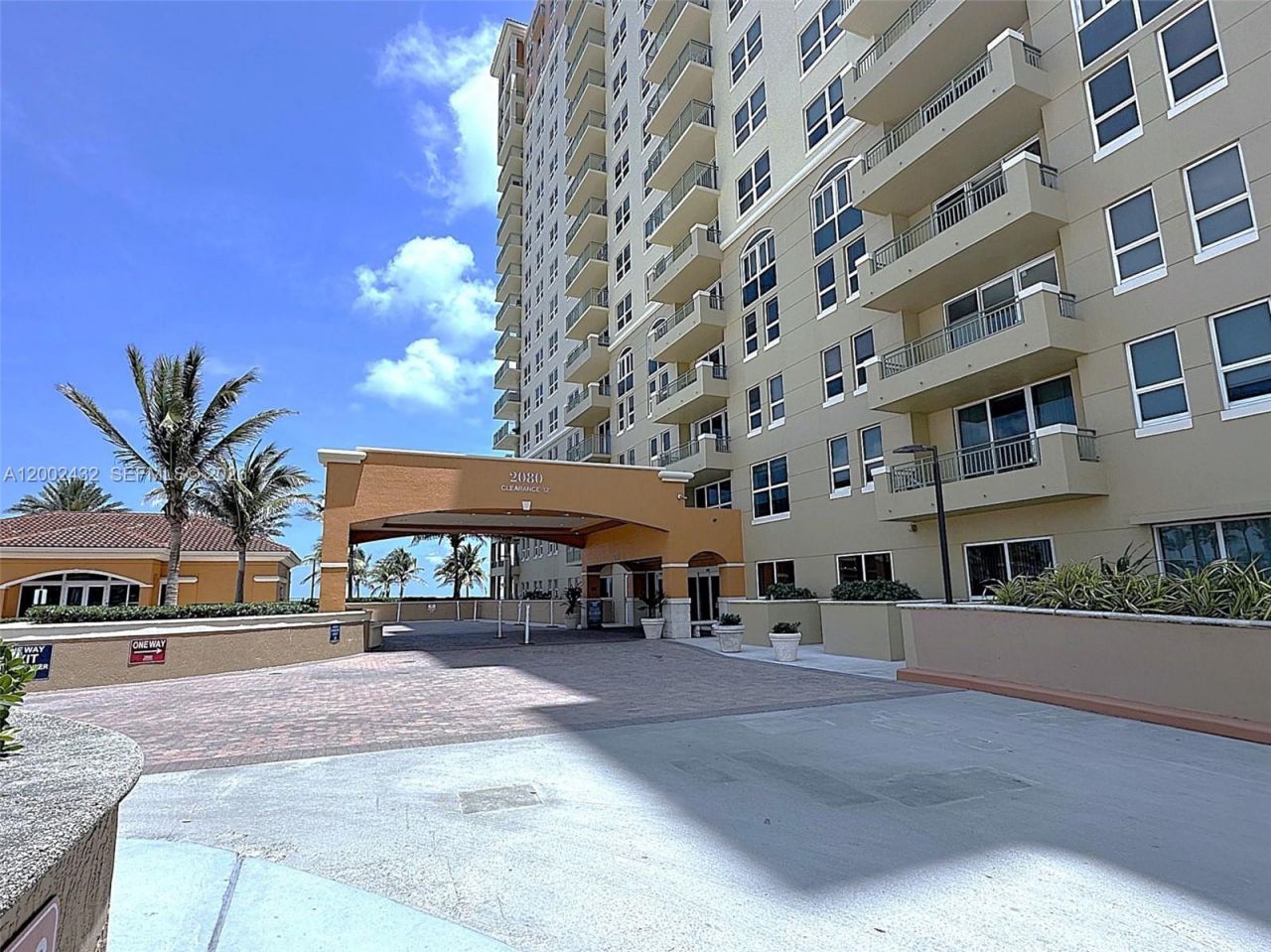 2080 S Ocean Dr, Unit MPH12, Hallandale Beach, FL 33009 Photo