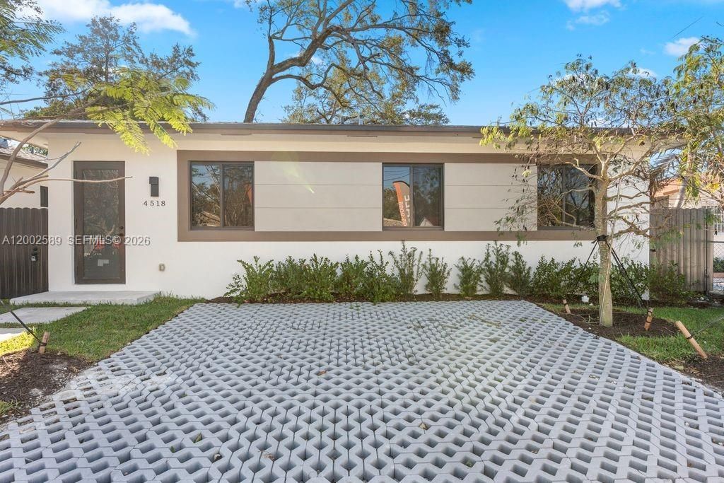 4518 NW 4th St, Miami, FL 33126 Photo