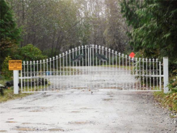 1169 First St, Ucluelet, BC V0R 3A0