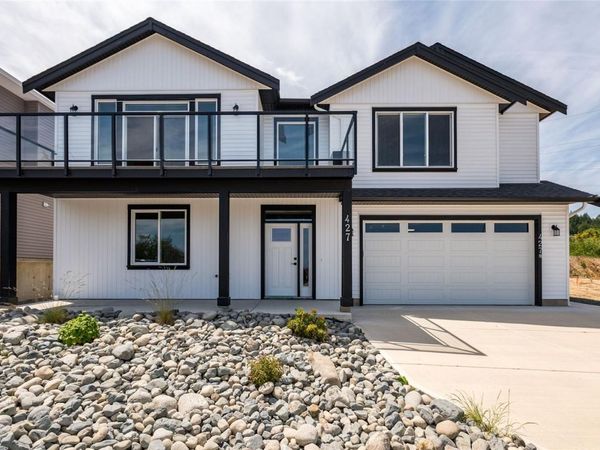 427 Colonia Dr S, Ladysmith, BC V9G 0B8