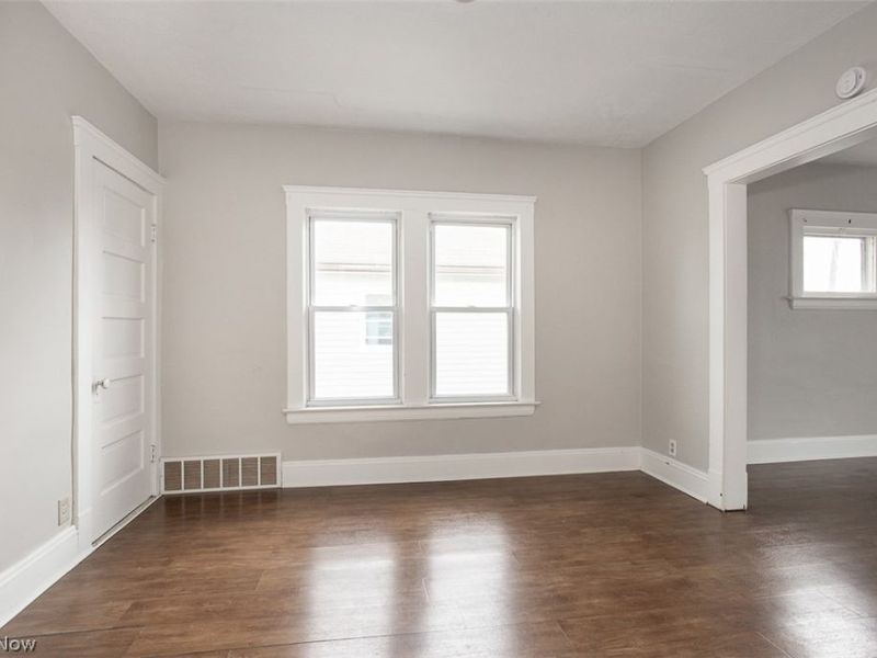 4409 Bucyrus Avenue , Cleveland, OH 44109 Photo 3