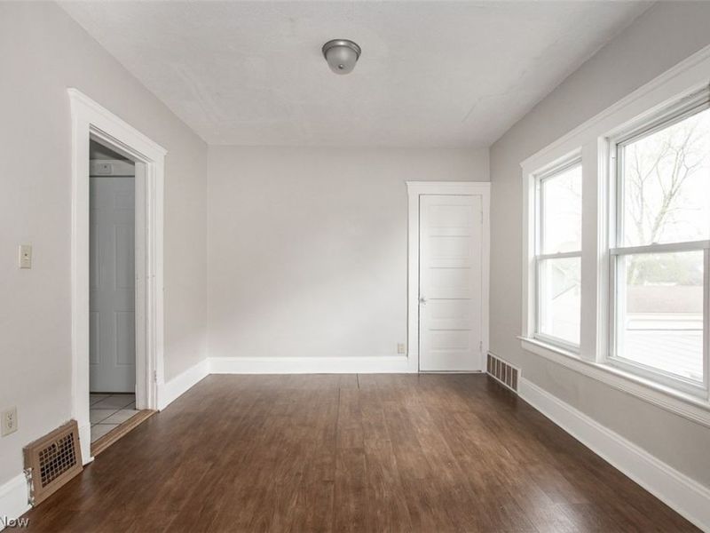 4409 Bucyrus Avenue , Cleveland, OH 44109 Photo 5