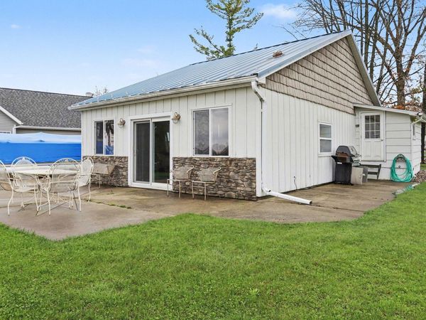 416 W Russell Drive, Coldwater, MI 49036