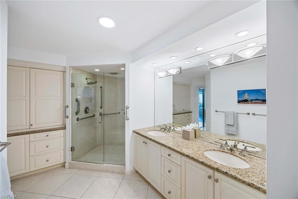 4651 Gulf Shore Blvd N, Unit 1106, Naples, FL 34103 Photo