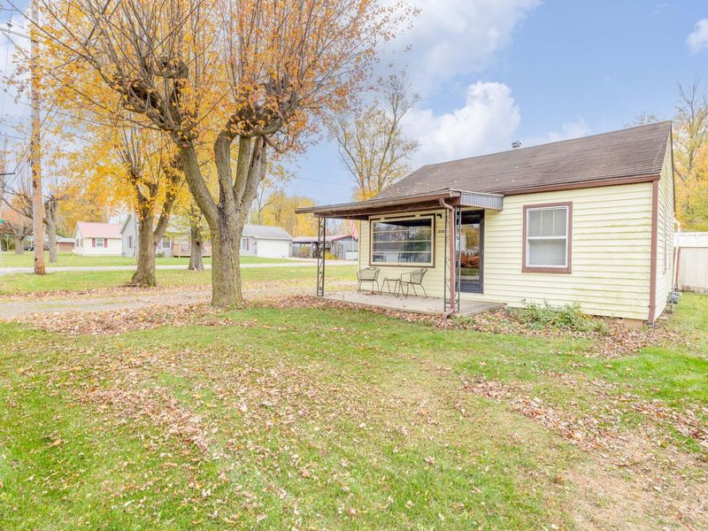 210 E Elliott Road, Russells Point, OH 43348 Photo 8