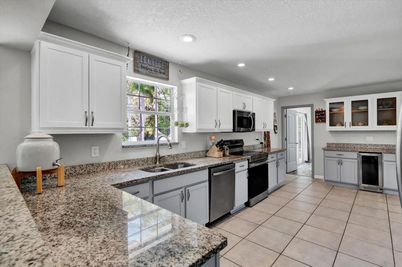 245 Country Circle Drive E, Port Orange, FL 32128 Photo