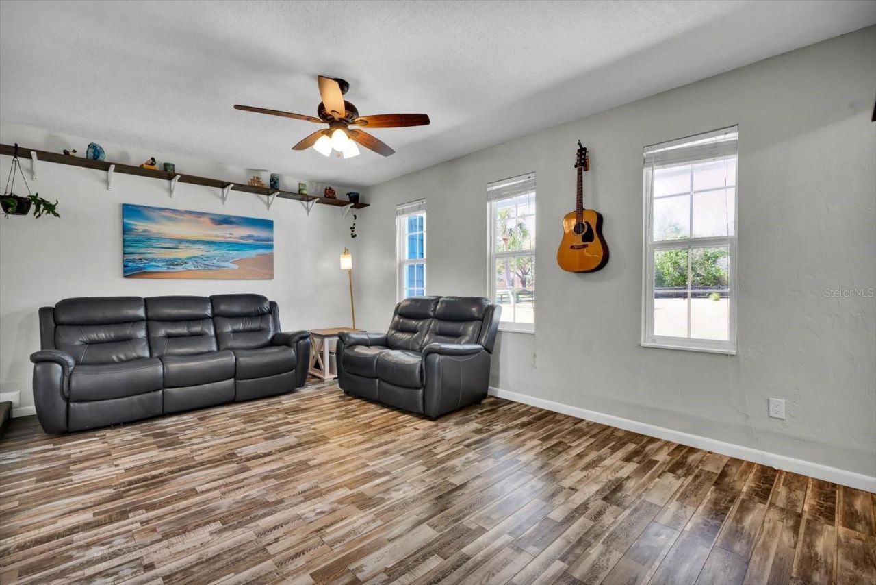 245 Country Circle Drive E, Port Orange, FL 32128 Photo