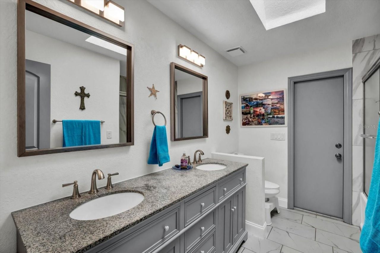 245 Country Circle Drive E, Port Orange, FL 32128 Photo