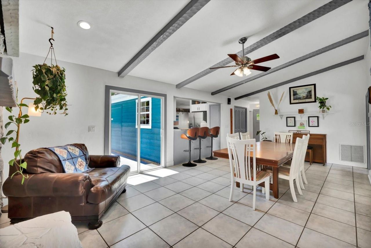 245 Country Circle Drive E, Port Orange, FL 32128 Photo