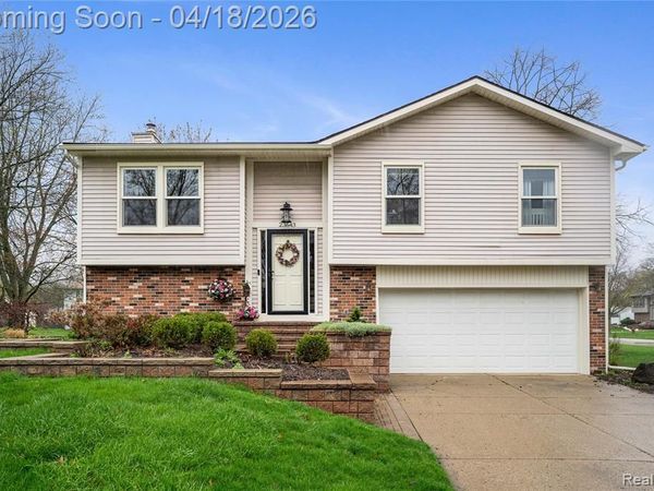 23643 Nilan Drive, Novi, MI 48375