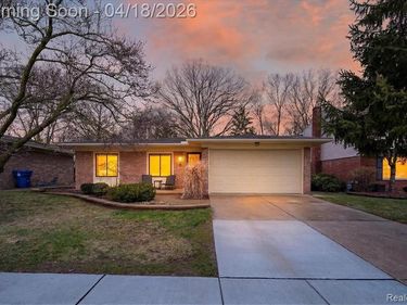 43156 Hanford Road, CANTON, MI 48187