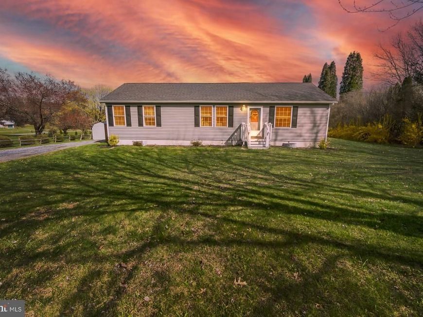 838 S Dogwood Road , Walnutport, PA 18088 Main Photo