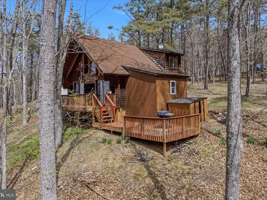 264 Clear Spring Lane, Berkeley Springs, WV 25411 Main Photo