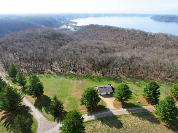 14824 Eagle Ridge Road, Ferryville, WI 54628