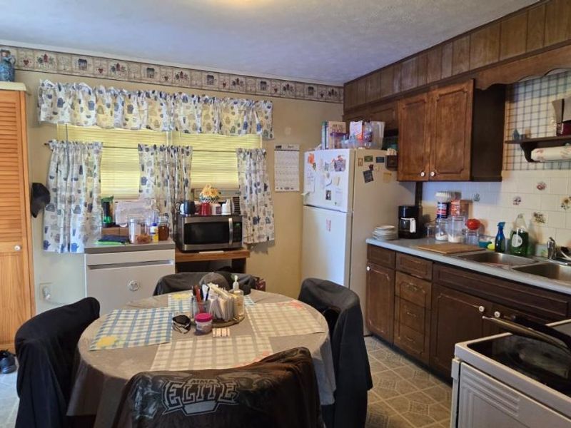 7392 Fairground Road, Blanchester, OH 45107 Photo 10