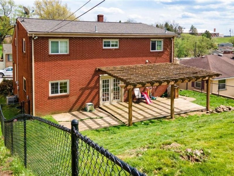 325 Garfield Avenue, Steubenville, OH 43952 Photo 3