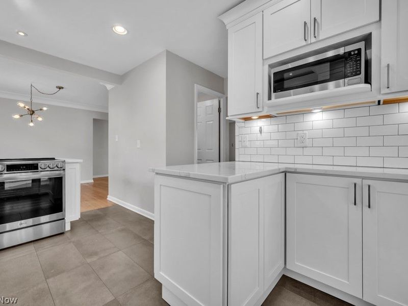 16879 Brinbourne Avenue, Middleburg Heights, OH 44130 Photo 18