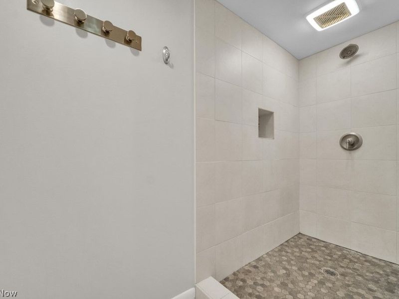 16879 Brinbourne Avenue, Middleburg Heights, OH 44130 Photo 39