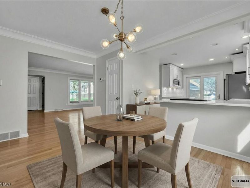 16879 Brinbourne Avenue, Middleburg Heights, OH 44130 Photo 8