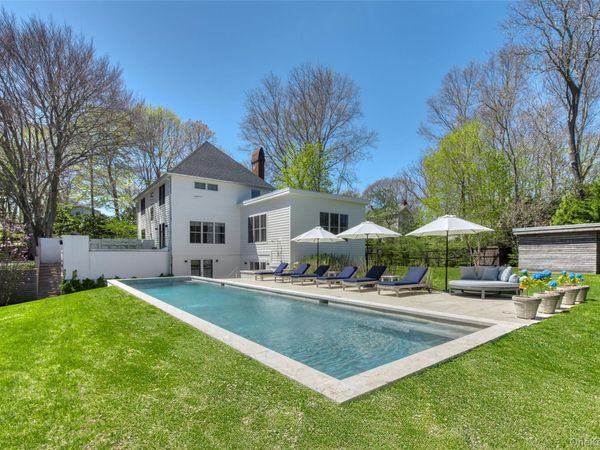 323 Division Street, Sag Harbor, NY 11963