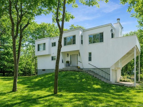 14 Old Trail Road , Water Mill, NY 11976