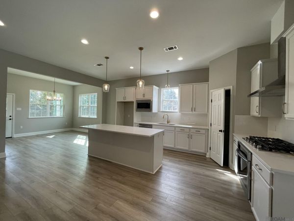 10612 Norway Pine Dr, Baton Rouge, LA 70739