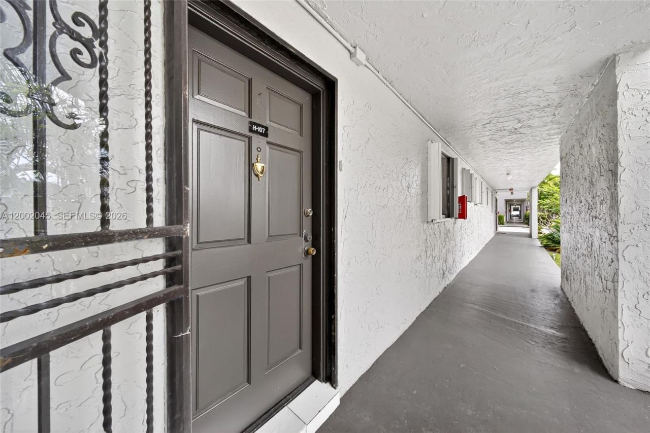 130 NW 87th Ave, Unit H107, Miami, FL 33172 Photo