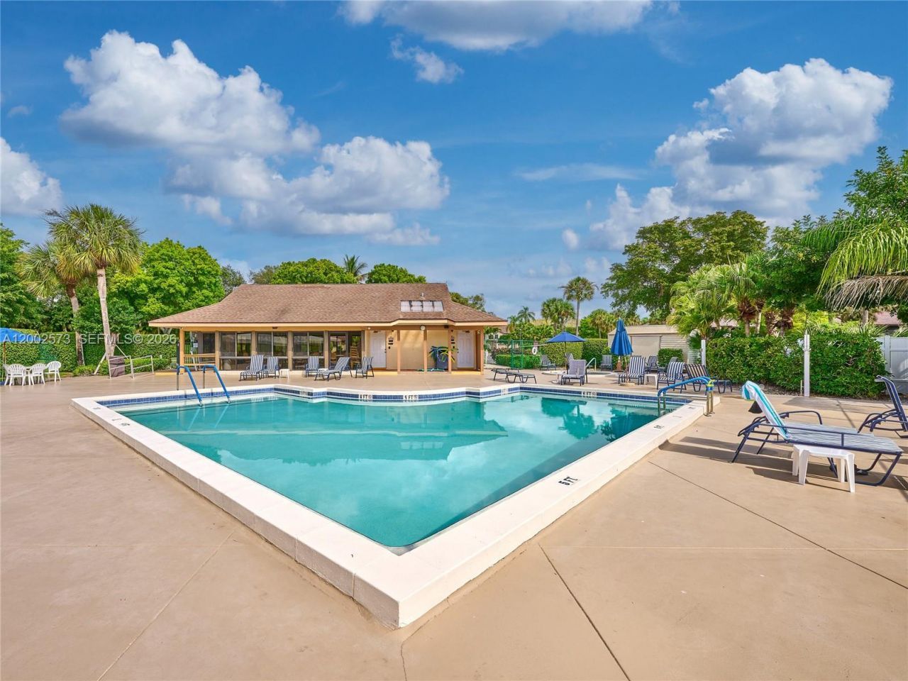 10143 Mangrove Dr , Unit 303, Boynton Beach, FL 33437 Photo