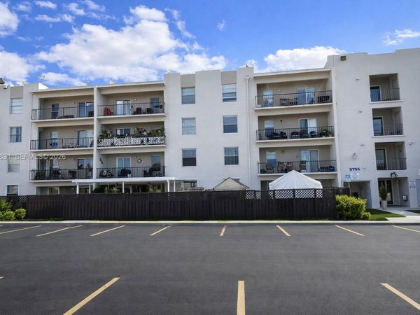 5755 W 20th Ave , Unit 406, Hialeah, FL 33012