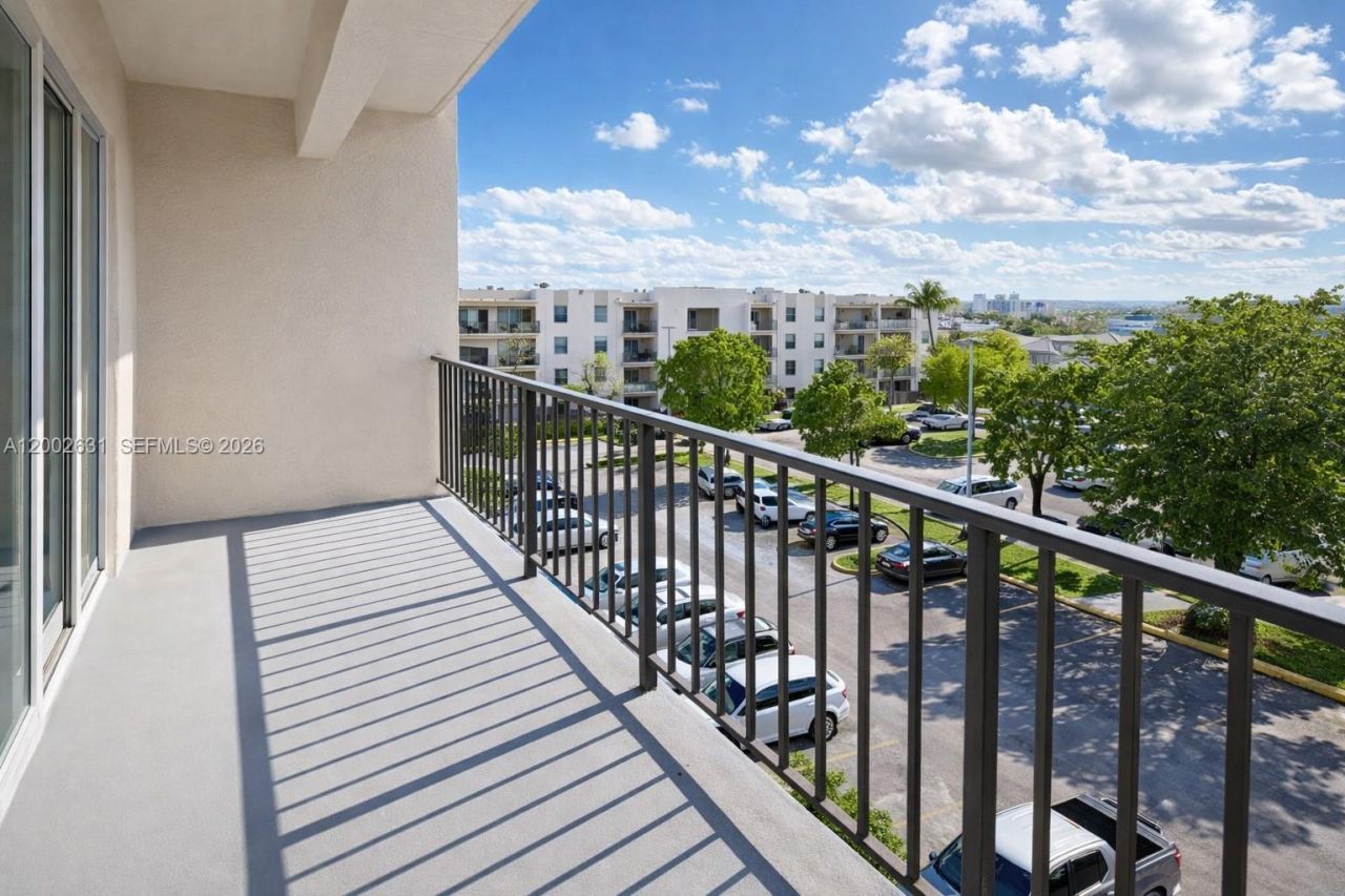 5755 W 20th Ave, Unit 406, Hialeah, FL 33012 Photo