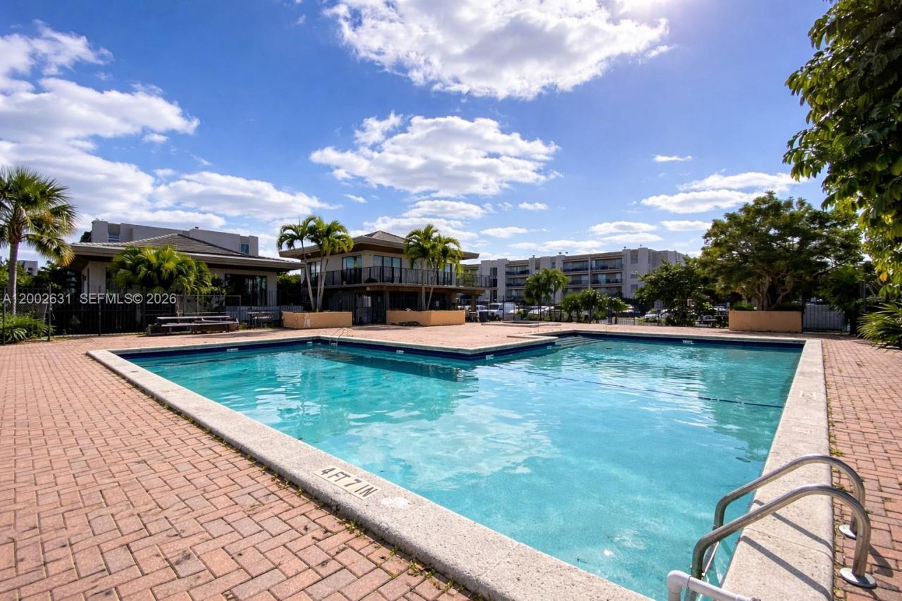 5755 W 20th Ave, Unit 406, Hialeah, FL 33012 Photo