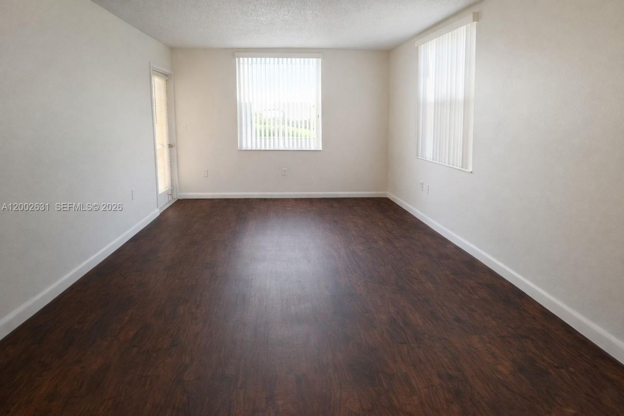 5755 W 20th Ave, Unit 406, Hialeah, FL 33012 Photo
